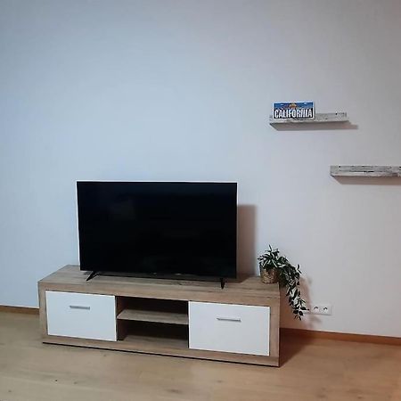 Sky-Park Flat&Parking Apartment Братислава Екстериор снимка