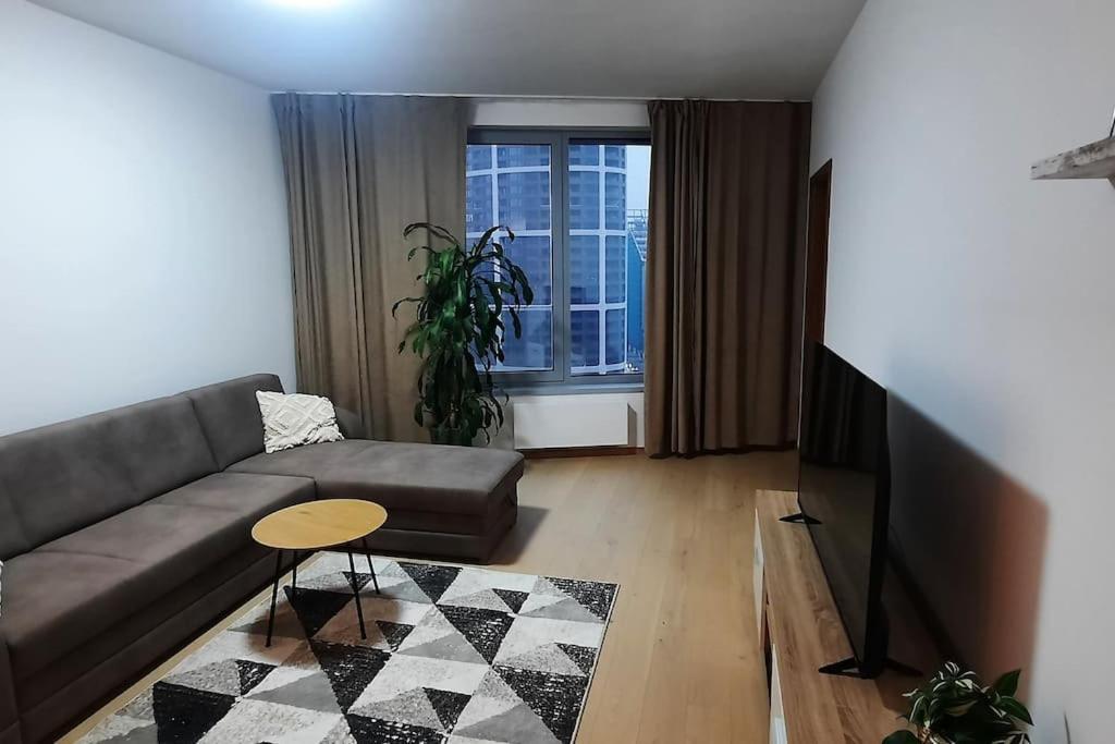 Sky-Park Flat&Parking Apartment Братислава Екстериор снимка